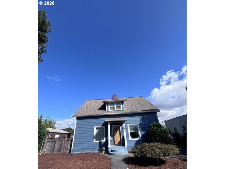 Property Photo: 1270 Summer St NE OR 97301