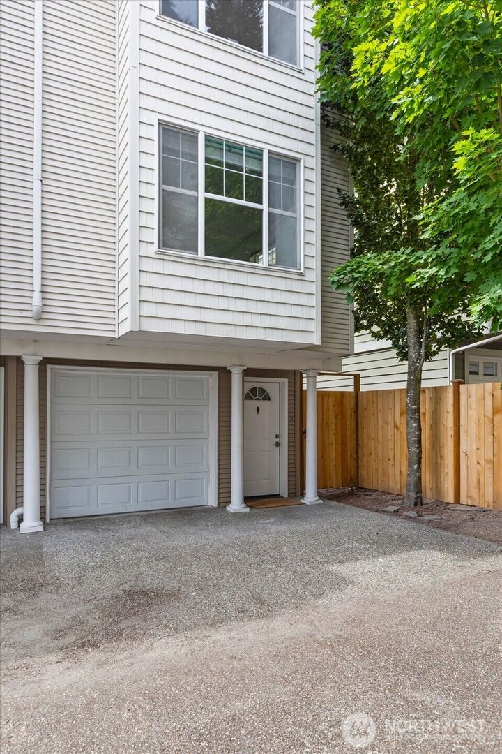 Property Photo: 13716 Midvale Avenue N C WA 98133