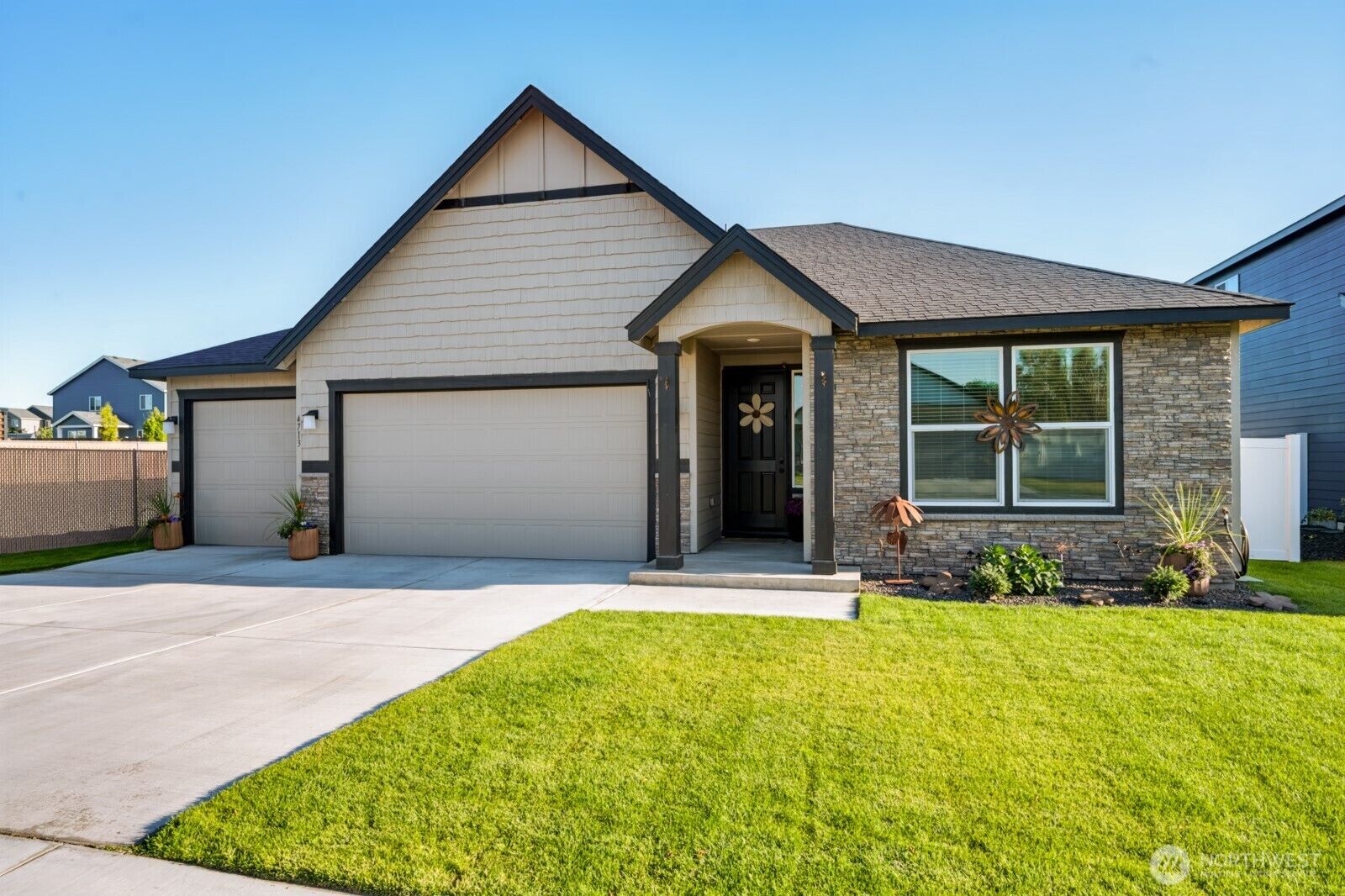 Property Photo: 4713 W Thrush Street WA 98837