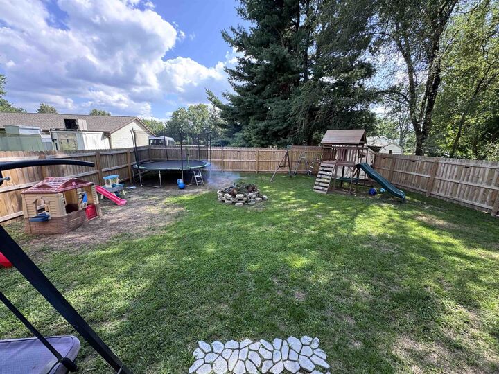 Property Photo: 837 Maple Avenue IL 61115