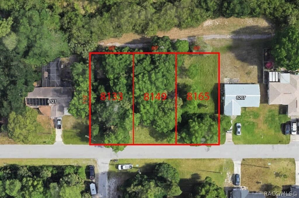 Property Photo:  8133 Gulf Way  FL 34667 