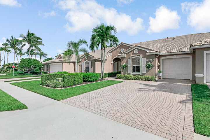 Property Photo: 8429 Long Bay FL 33411