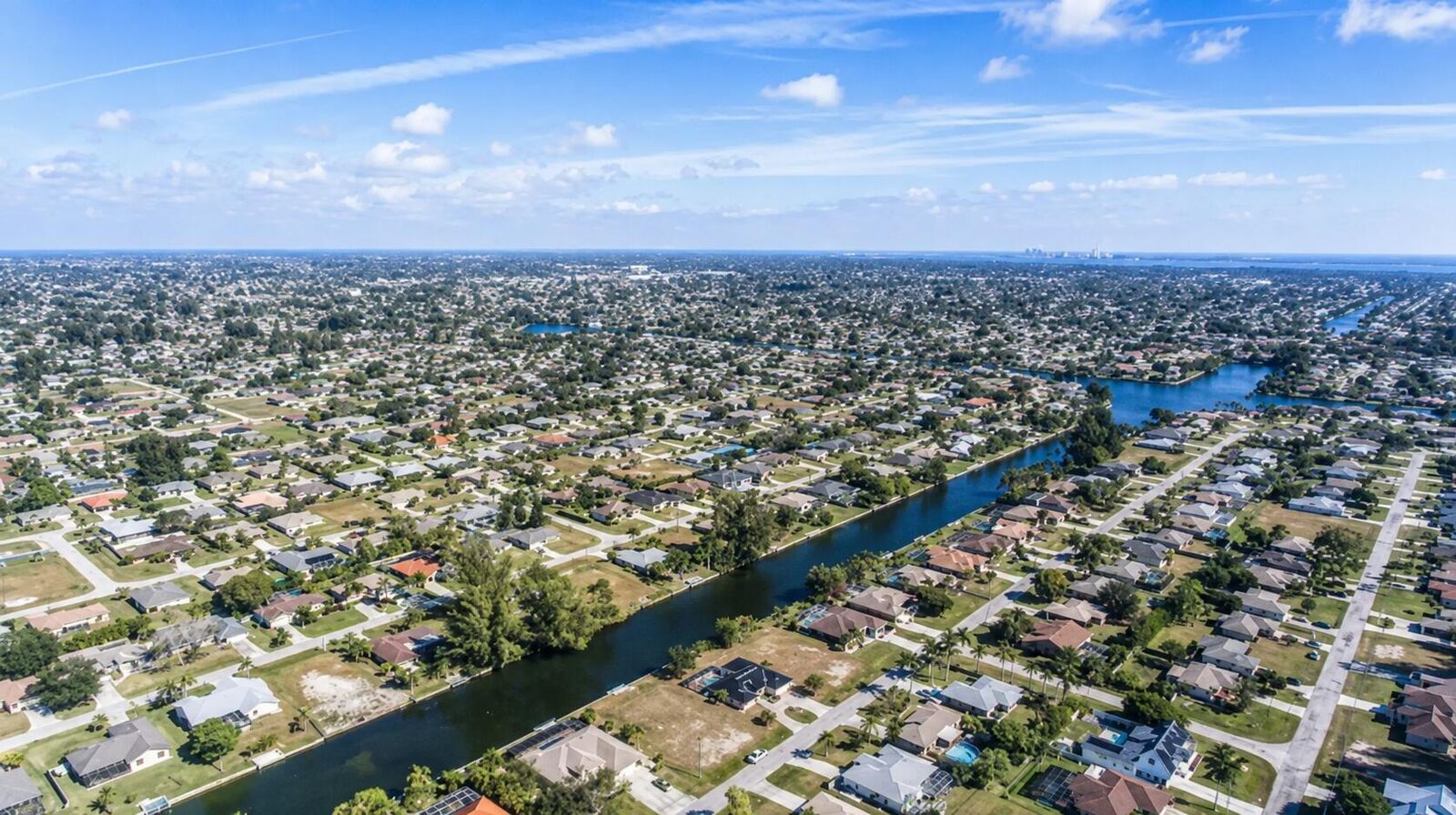 Property Photo:  217 SE 21st Street  FL 33990 