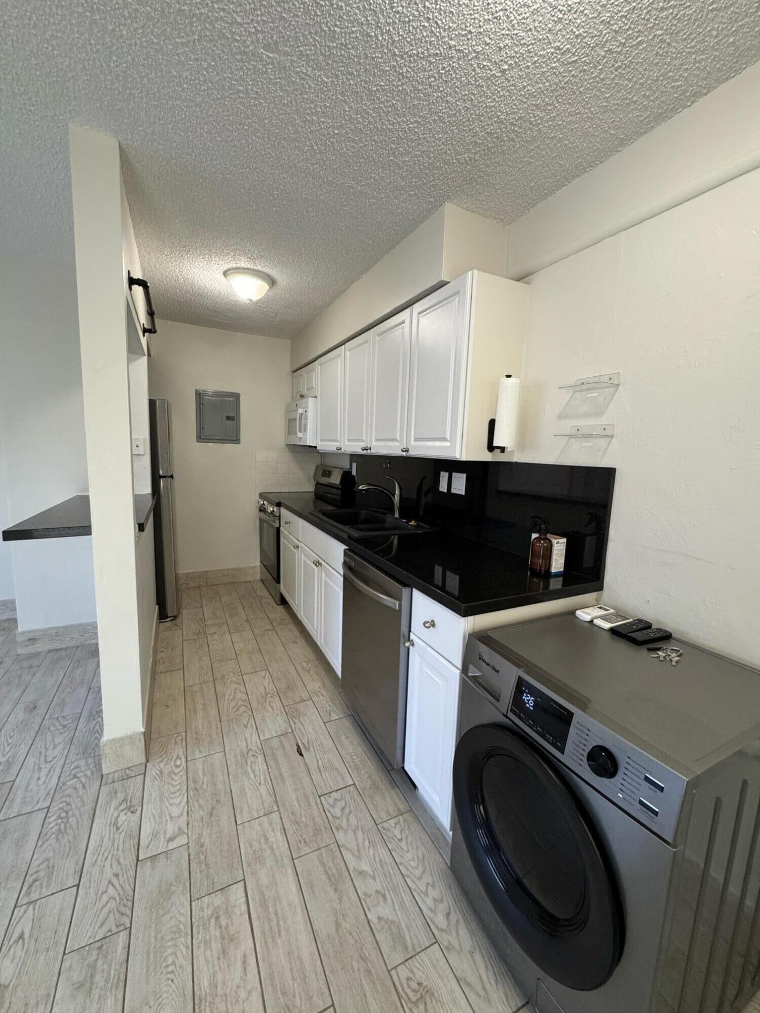 Property Photo: 340 SW 16th Court 1 FL 33315