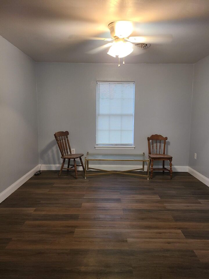 Property Photo:  812 Staunton Ave NW 812  VA 24016 