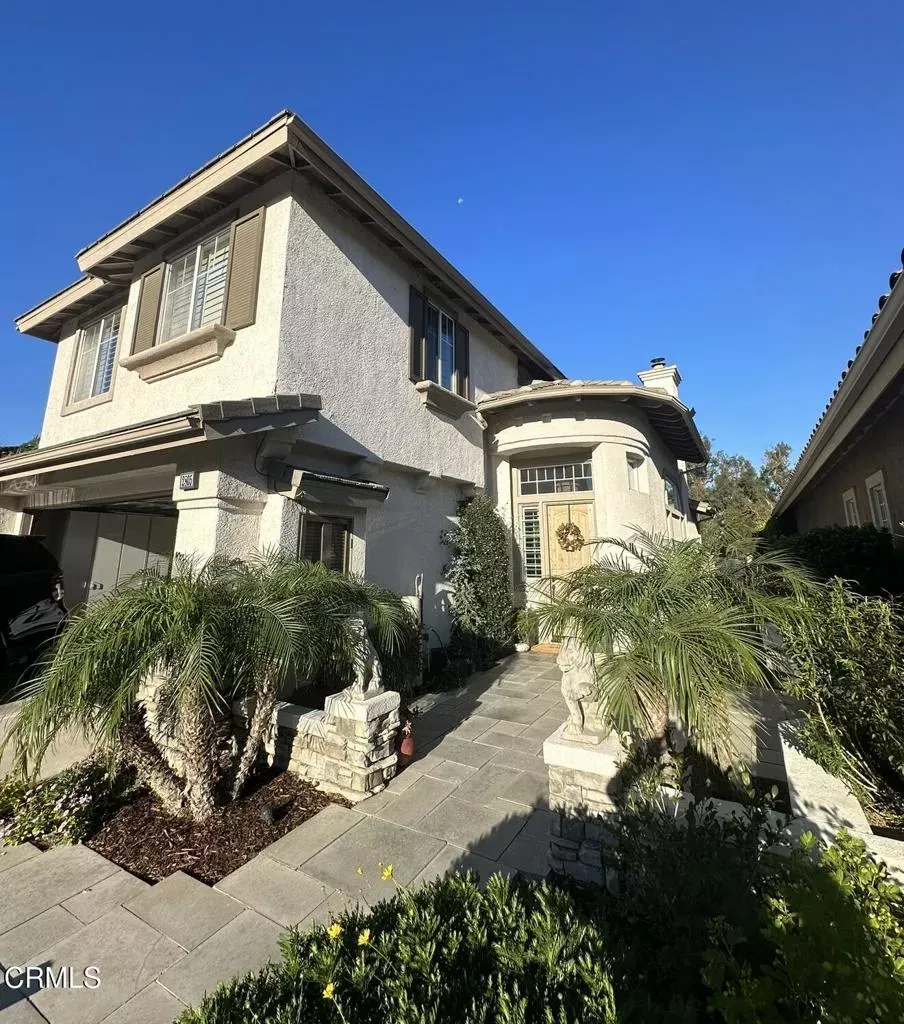 Property Photo:  