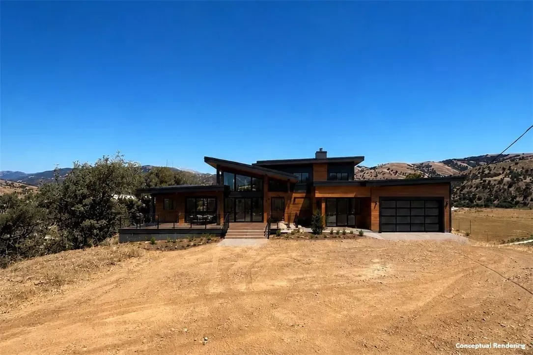 Property Photo: 1588 Ridge Route CA 93243
