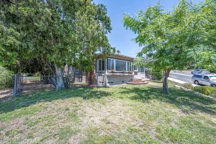 Property Photo:  4601 Moore  CA 91214 