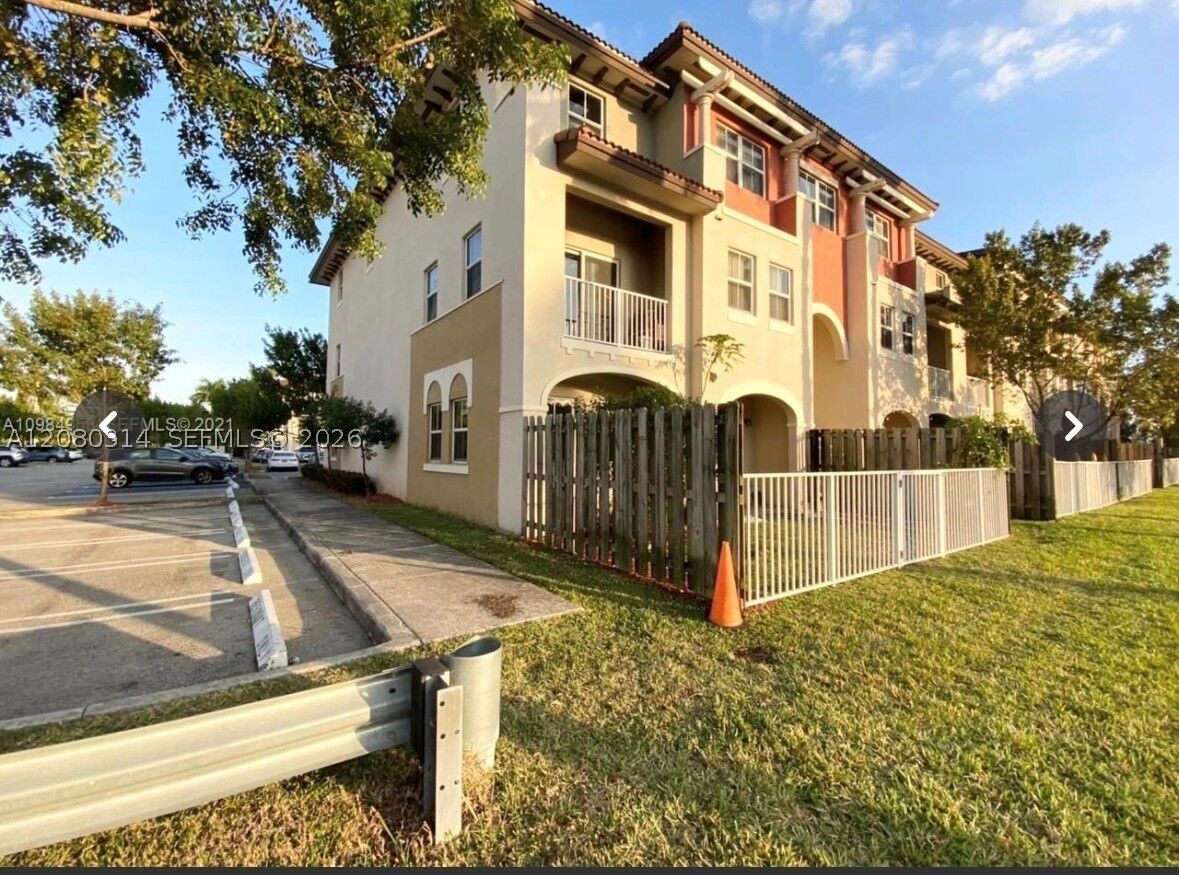 Property Photo: 8650 NW 97 Ave 108 FL 33178