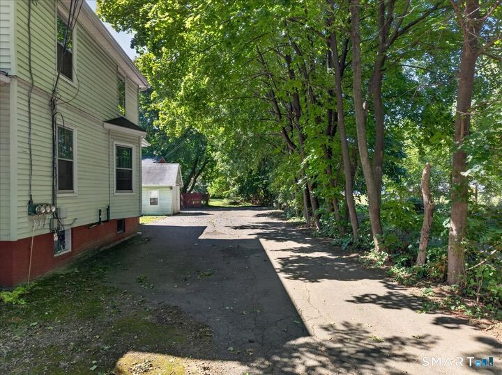 Property Photo: 537 Naubuc Avenue CT 06033