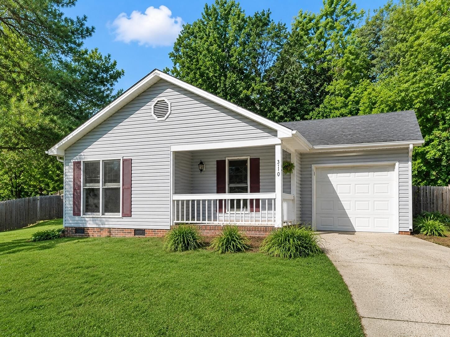 Property Photo: 310 Dunwoody Drive SC 29681