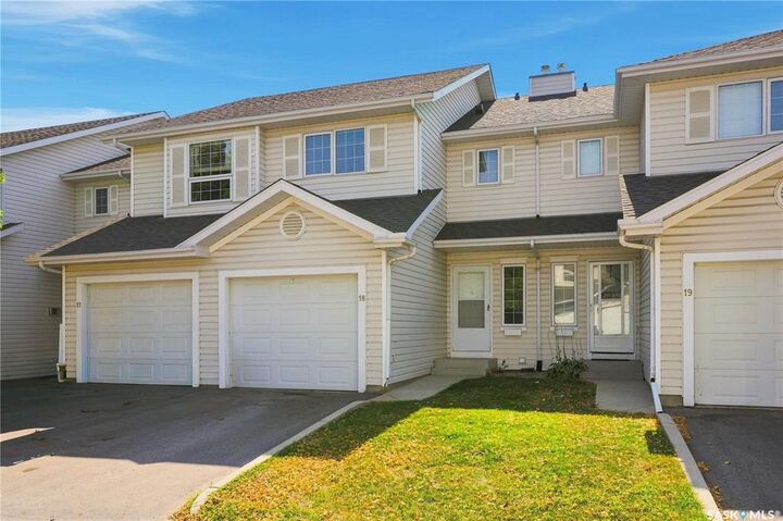 Property Photo:  110 Keevil Crescent 18  SK S7N 4N8 