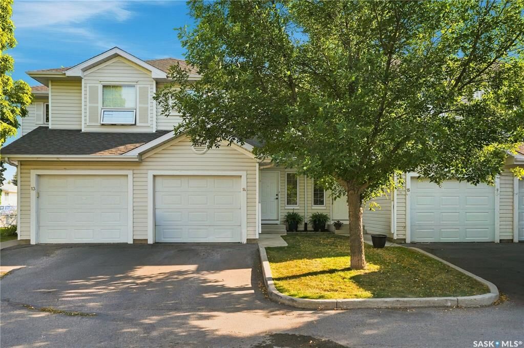Property Photo:  110 Keevil Crescent 14  SK S7N 4N8 