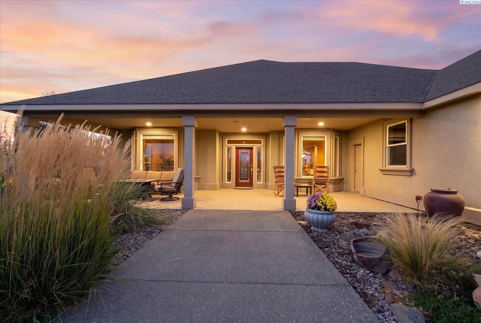 Property Photo: 197908 E 30th WA 99337