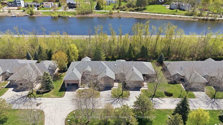 Property Photo:  300 Franmor Drive 40  ON K9H 7R2 