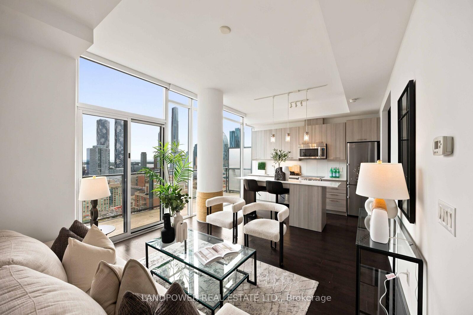 Property Photo:  105 George Street Ph6  ON M5A 2N4 