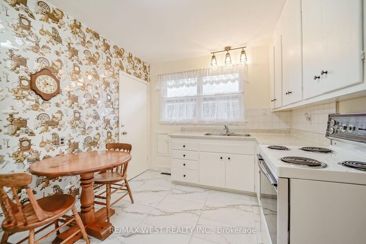 Property Photo:  5 Cromarty Drive  ON M9W 2R5 