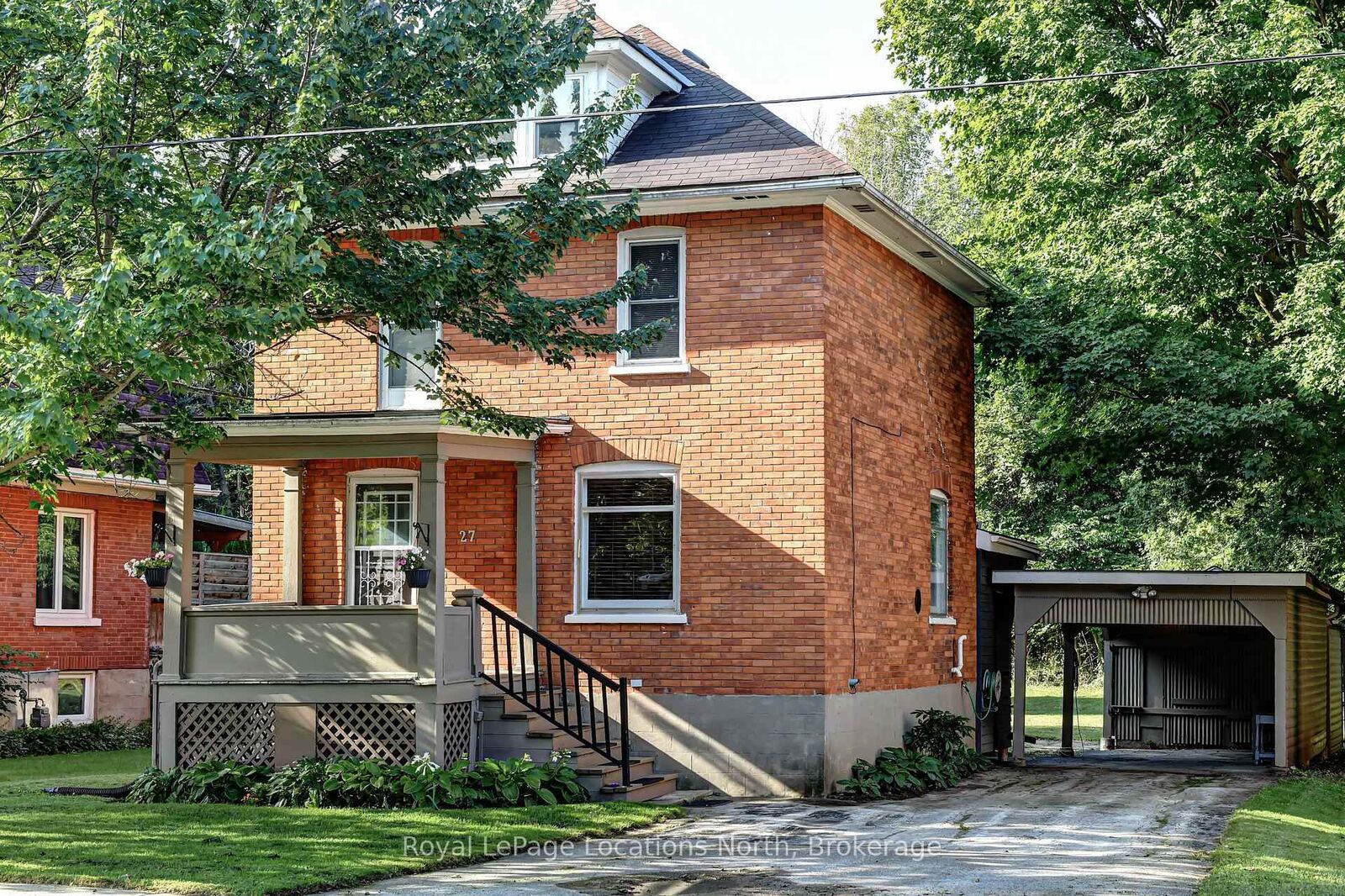 Property Photo:  27 Edwin Street E  ON N4L 1C4 