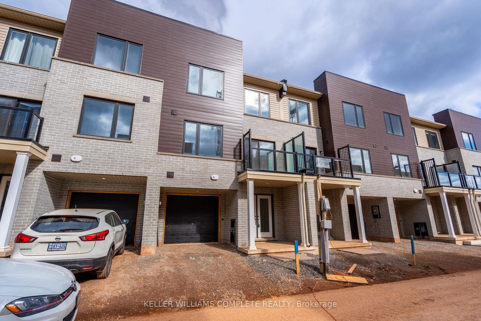 Property Photo:  23 Dryden Lane  ON L8H 0B6 