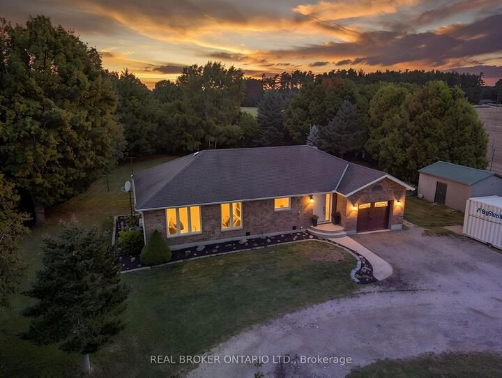 Property Photo:  553 Norfolk County Road 21 N/A  ON N0E 1G0 