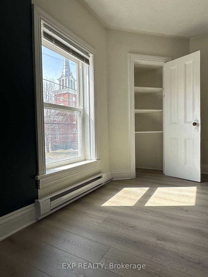 Property Photo:  405 Prescott Street #3  ON K0G 1J0 