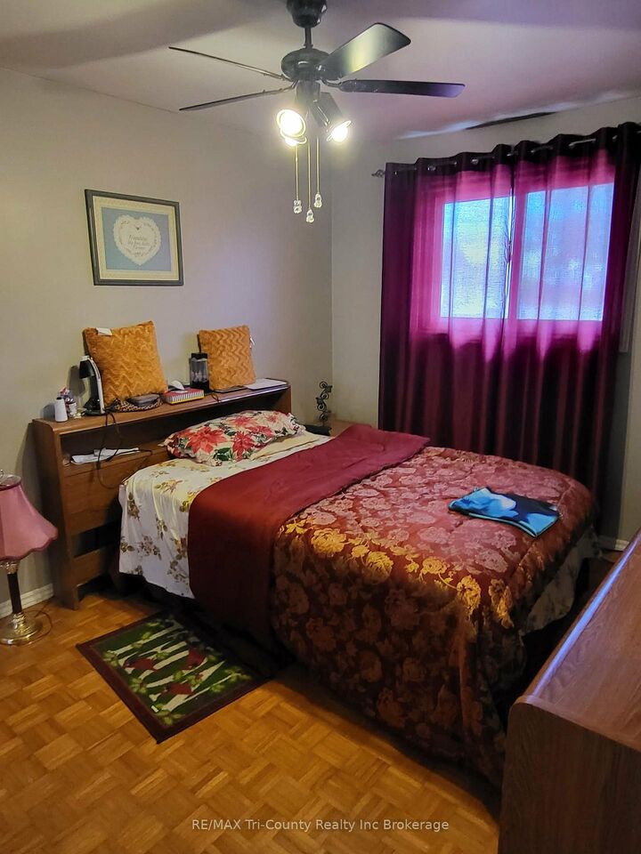 Property Photo:  446 Norwich Avenue  ON N4S 3W5 