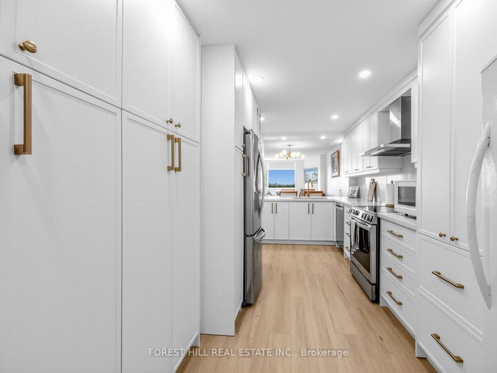 Property Photo:  236 Albion Road 1812  ON M9W 6A6 