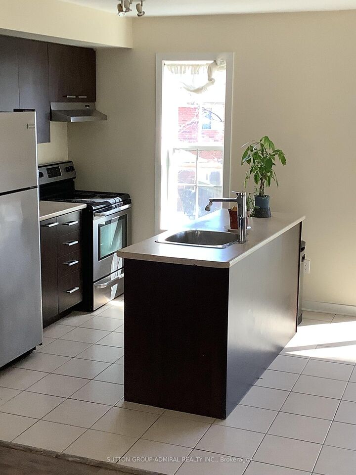 Property Photo:  91 Coughlin Road 35  ON L4N 0L5 