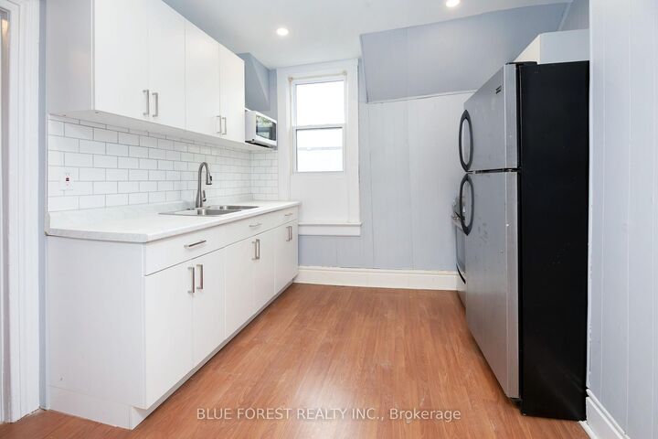 Property Photo:  128 West Street  ON N7M 2R6 