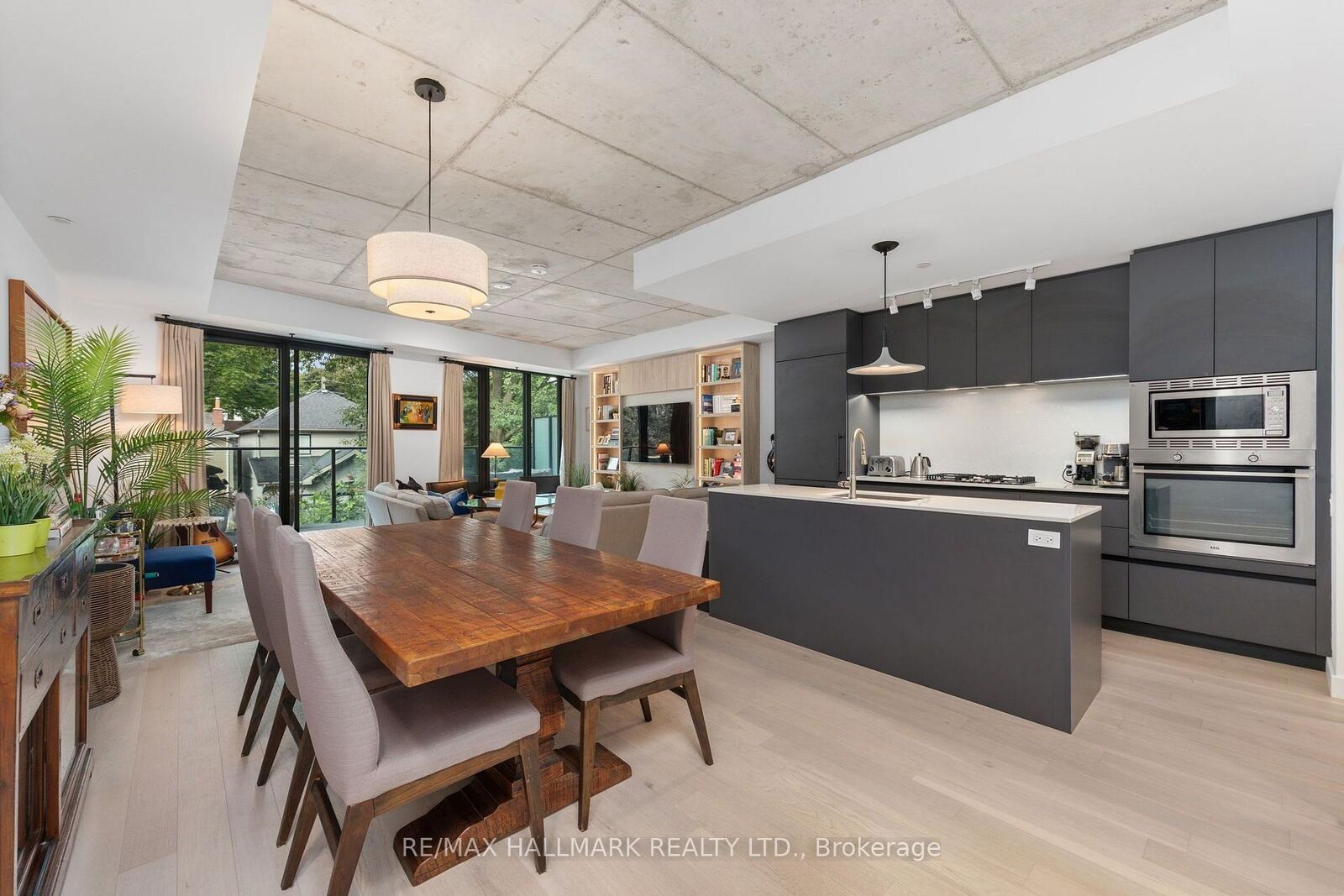 Property Photo:  1720 Bayview Avenue 309  ON M4G 0E5 