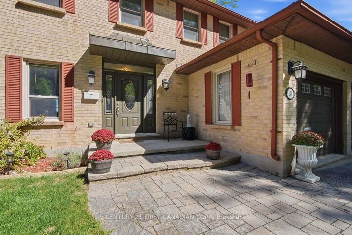 Property Photo:  199 Somerset Crescent  ON N6K 3S5 