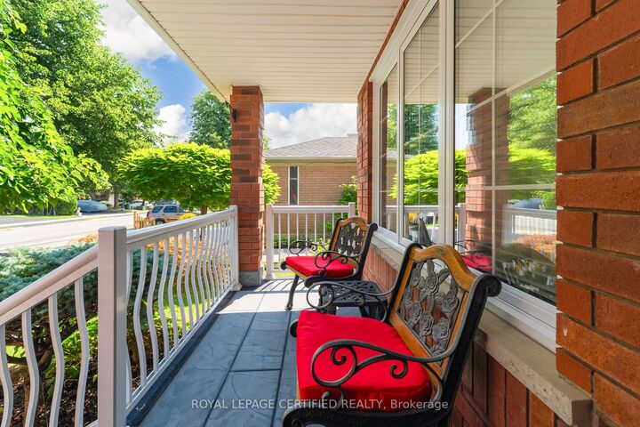 Property Photo:  84 Softneedle Avenue  ON L6R 1L2 