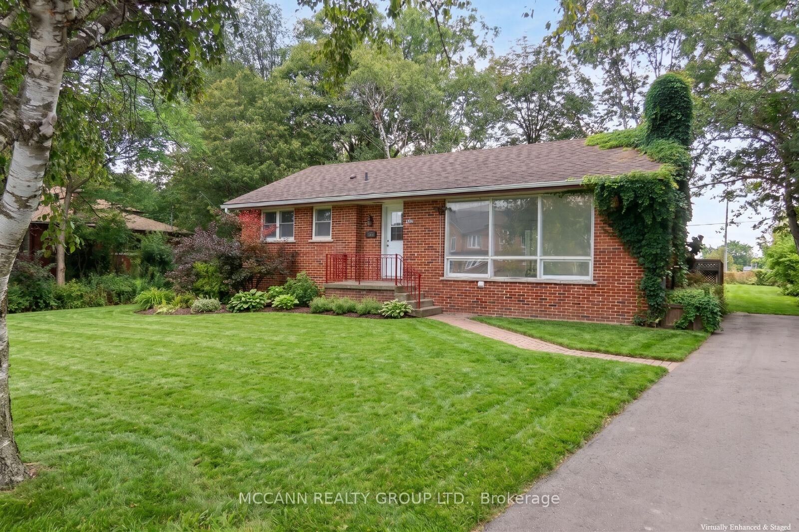 Property Photo:  562 Mulock Court A  ON L3Y 5H2 
