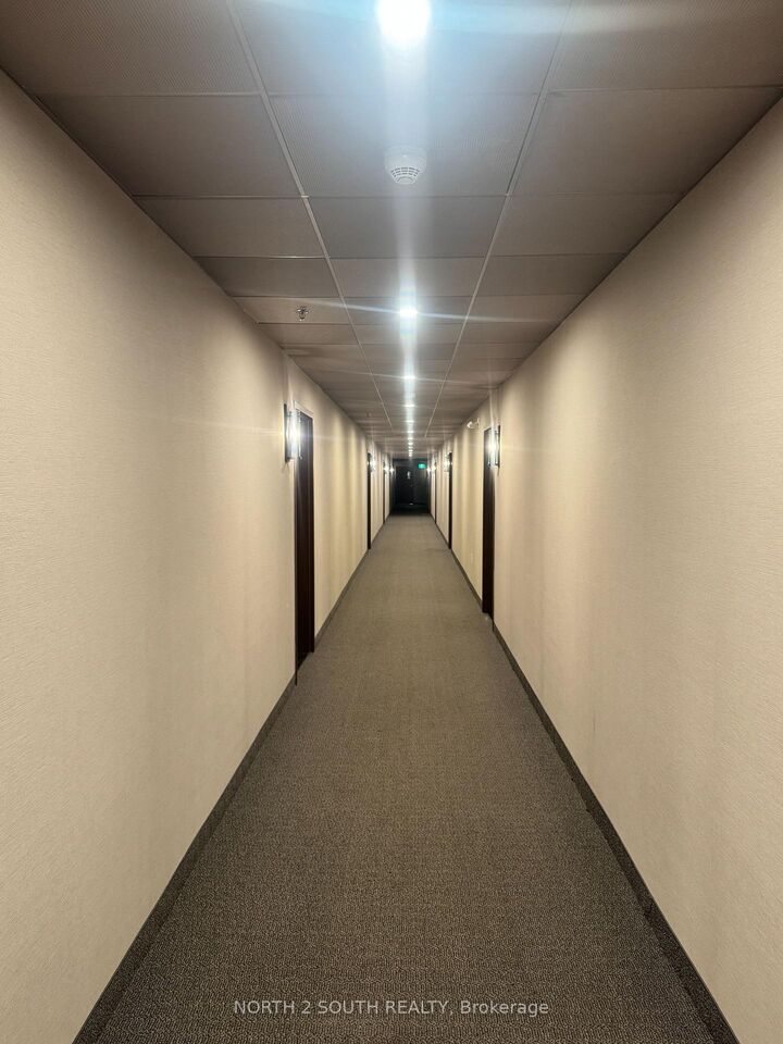 Photo de la propriété: 4 Spice Way 509 ON L9J 0M2