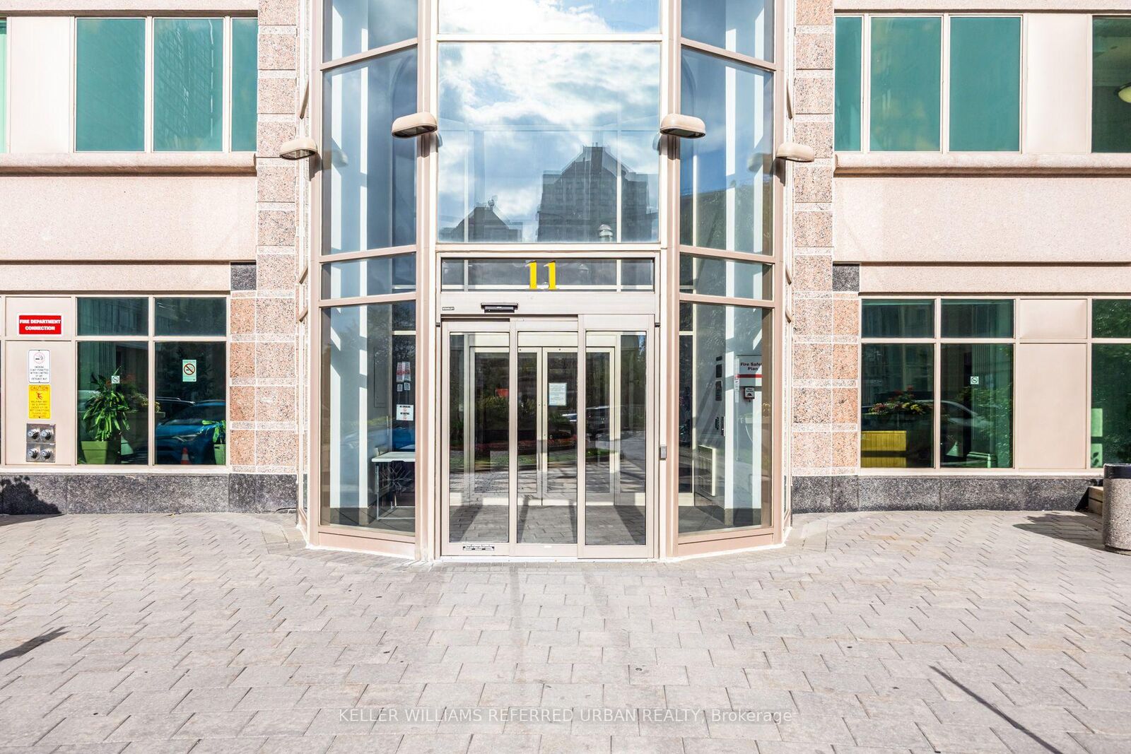 Property Photo: 11 Lee Centre Drive 1908 ON M1H 3J5