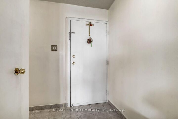 Property Photo:  1103 Jalna Boulevard 606  ON N6E 2W8 