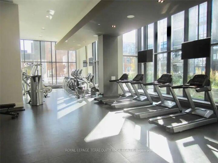 Property Photo:  460 Adelaide Street 1511  ON M5A 0E7 