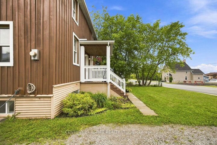 Property Photo:  224 Nelson Street  ON K8A 3N2 