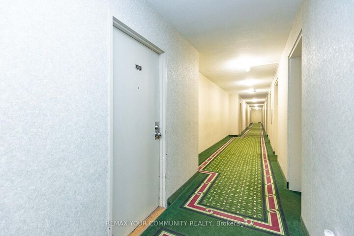 Property Photo:  85 Emmett Avenue 708  ON M6M 5A2 