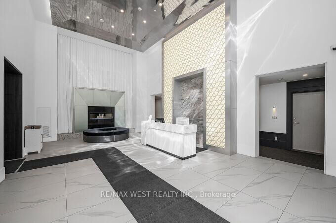 Property Photo:  16 Concord Place 615  ON L3M 0J1 