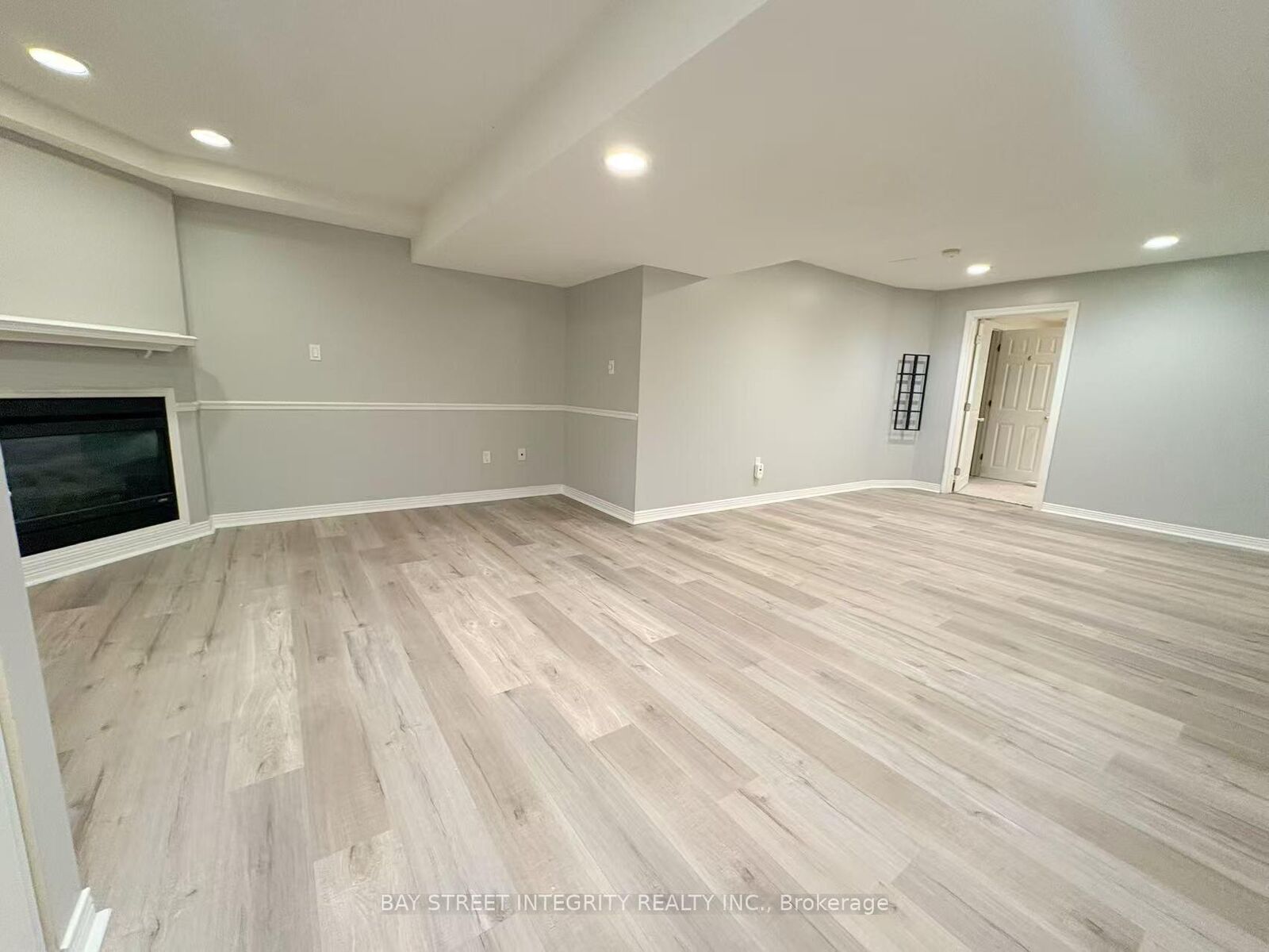 Property Photo:  414 River Glen Boulevard  ON L6H 5X5 