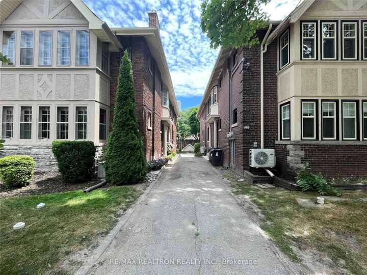 Property Photo:  485 Oriole Parkway A  ON M5P 2H9 