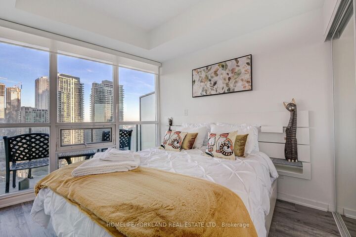 Property Photo:  65 Bremner Boulevard 3008  ON M5J 0A7 