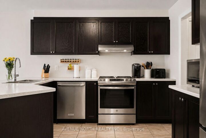 Property Photo:  516 Arum Terrace  ON K4A 1E5 