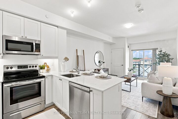 Property Photo:  50 Lakebreeze Drive 424  ON L1B 0V9 