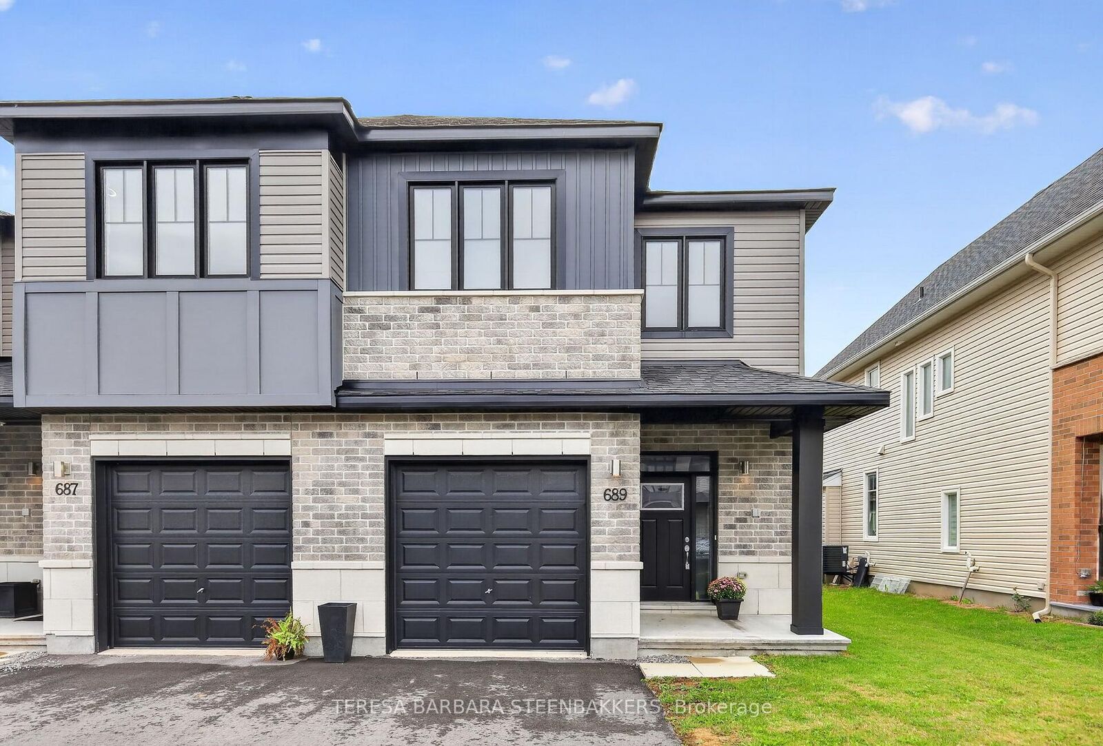 Property Photo:  689 Taliesin Crescent E  ON K2S 2W5 