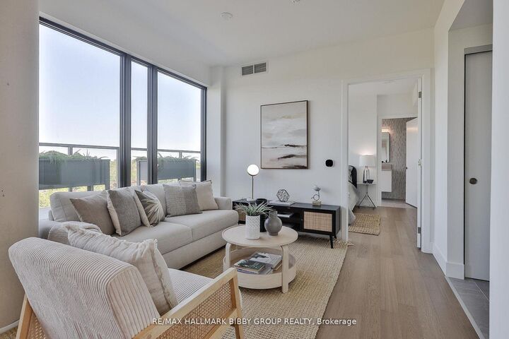 Property Photo: 1414 Bayview Avenue 702 ON M4G 3A7