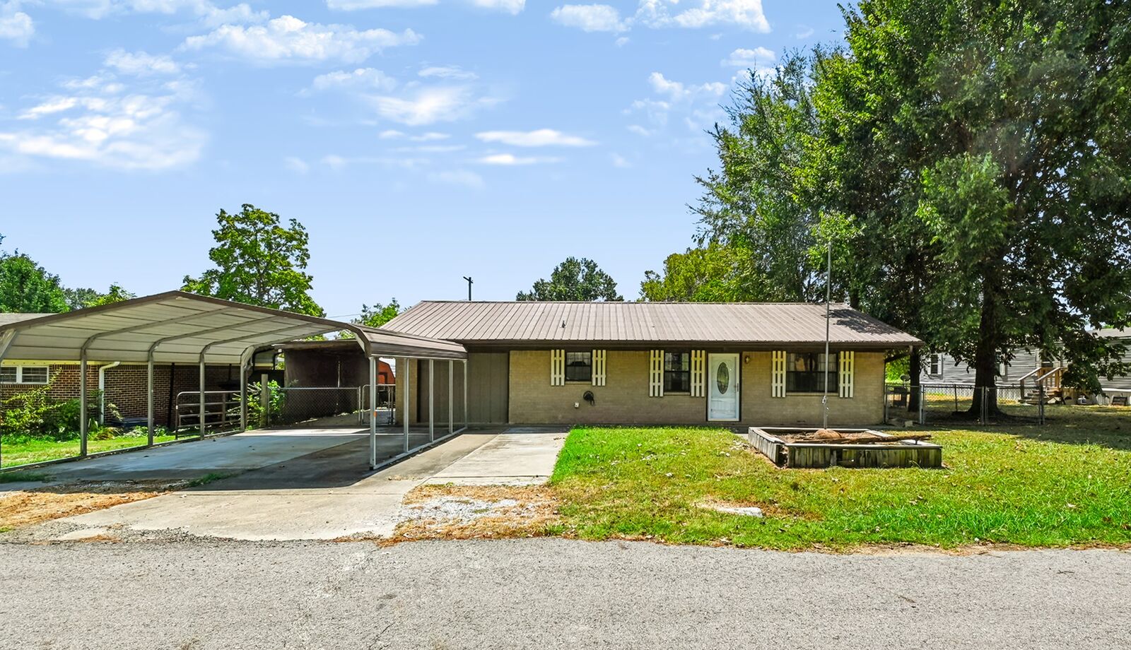 Property Photo: 510 Beverly Avenue OK 74962