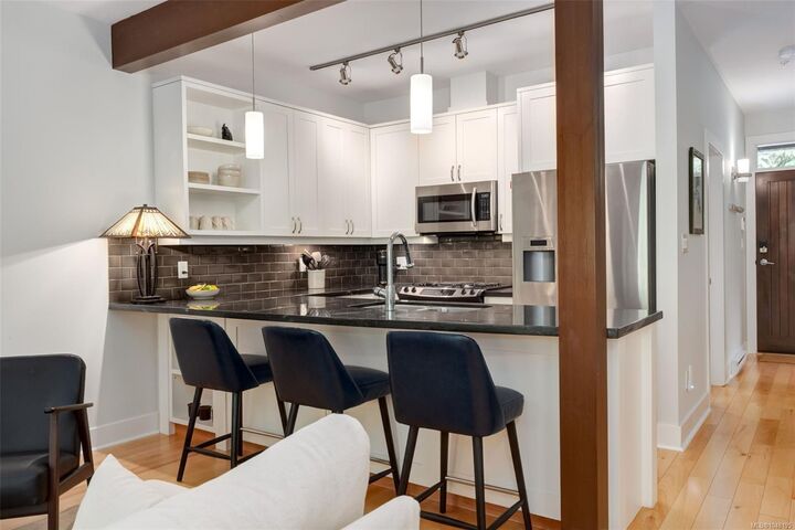 Property Photo:  1059 Tanglewood Pl #38  BC V9P 2E2 