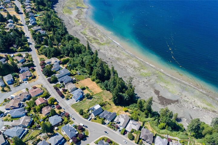 Property Photo:  5402 Bayshore Dr  BC V9V 1G8 